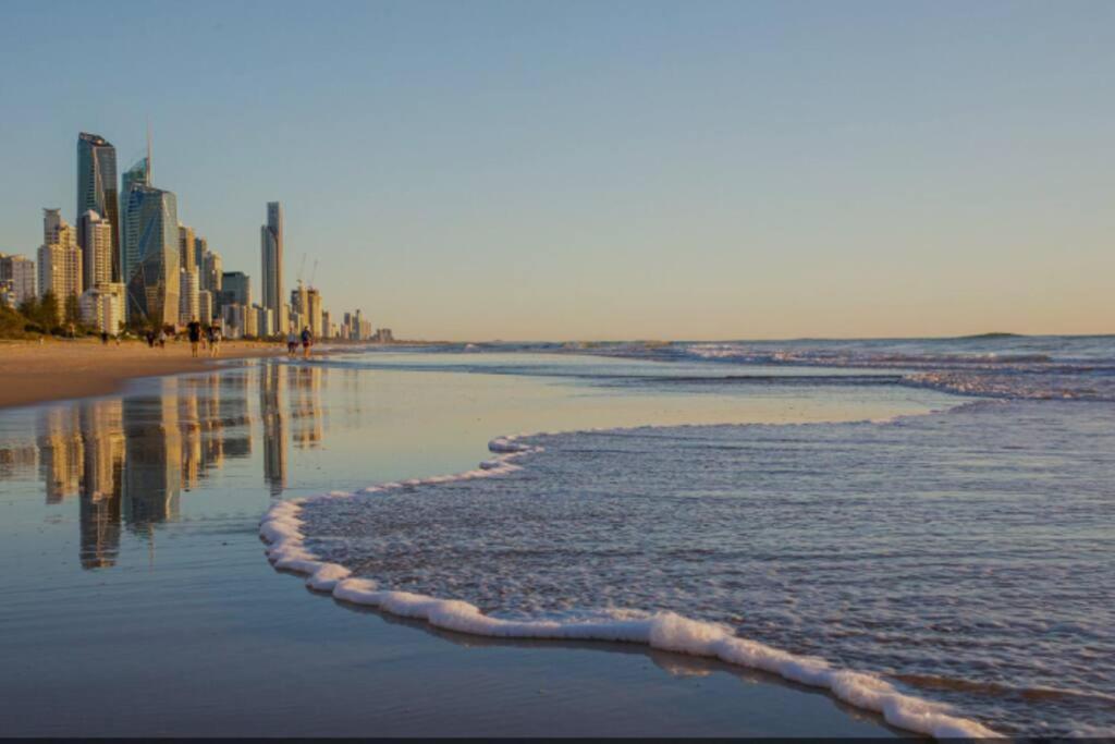Broadbeach Business Or Leisure Gold Coast Bagian luar foto